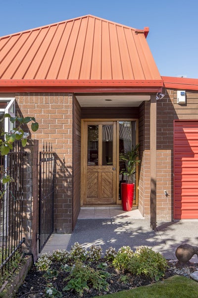 4 Claverley Gardens, Avonhead, Christchurch - Carousel 2