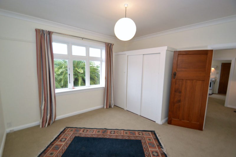 4 Raroa Crescent, Northland, Wellington - Carousel 2