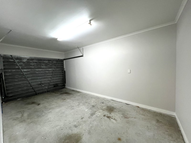 2/25 Oakley Avenue, Waterview, Auckland - Carousel 13