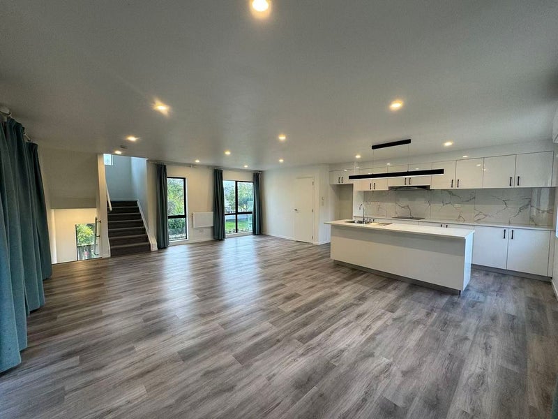 11 Apple Lane, Henderson, Auckland - Carousel 2