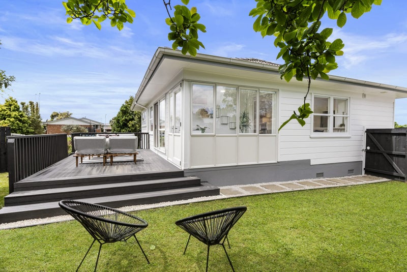 20 Abraham Place, Saint Johns, Auckland - Carousel 1