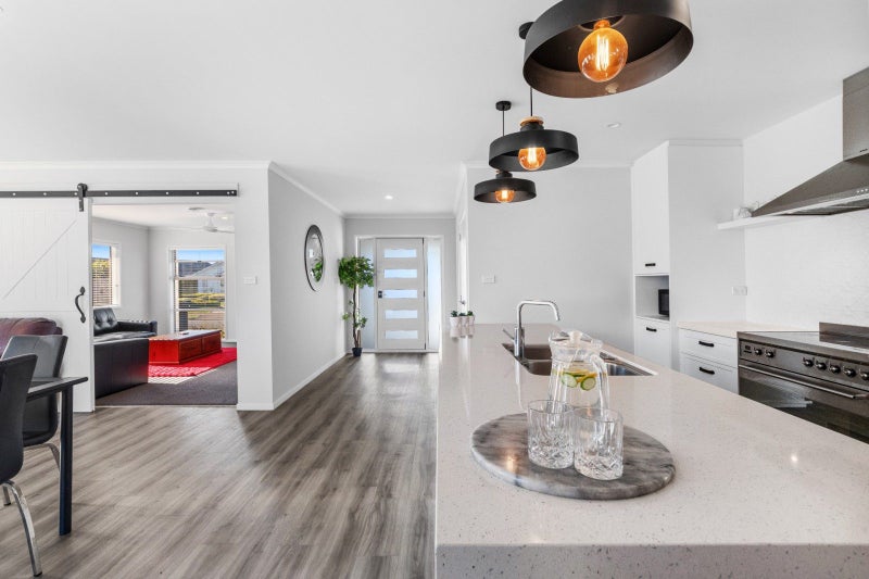 93 Puhirake Crescent, Pyes Pa, Tauranga - Carousel 2