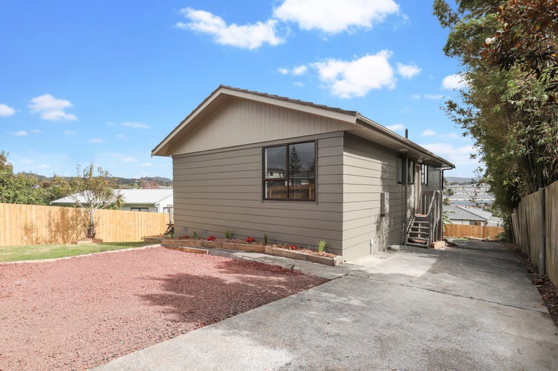 49 Sunvue Road, Glen Eden, Auckland - Carousel 2