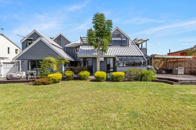 18 Wiseley Road, Hobsonville, Auckland - Carousel 1