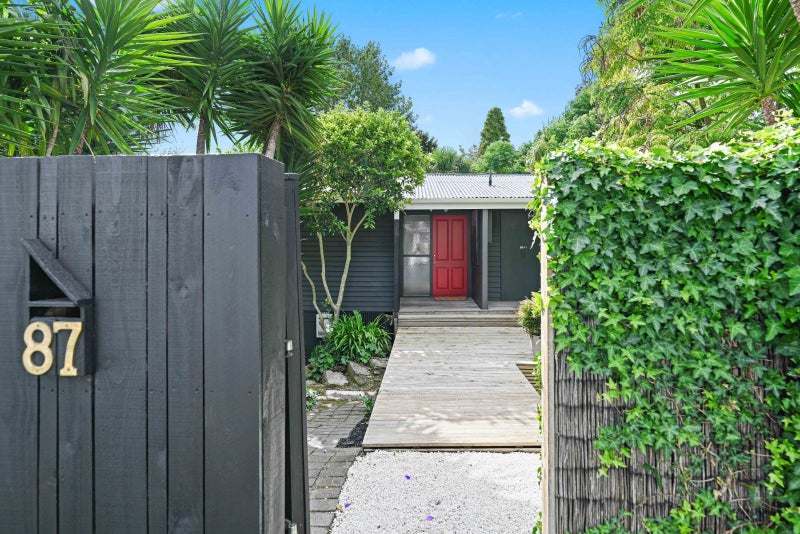 87 Clarkin Road, Fairfield, Hamilton - Carousel 1