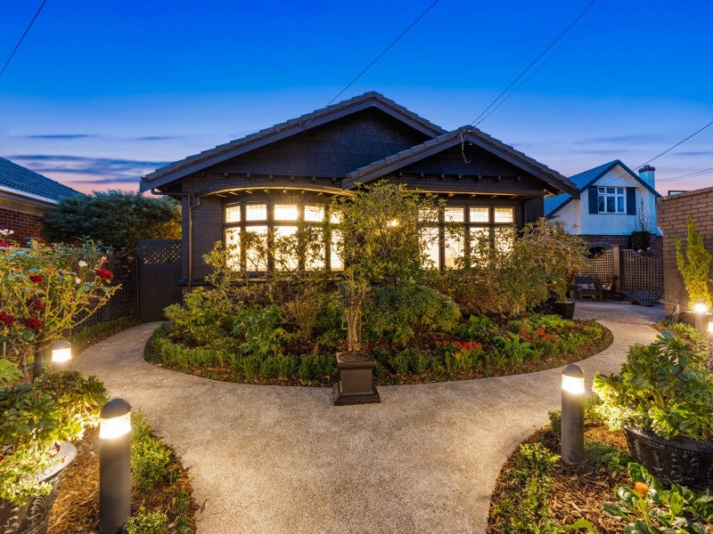28 Bedford Street, Saint Clair, Dunedin - Carousel 1