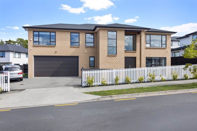 14 Paikea Street, Albany Heights, Auckland - Carousel 2