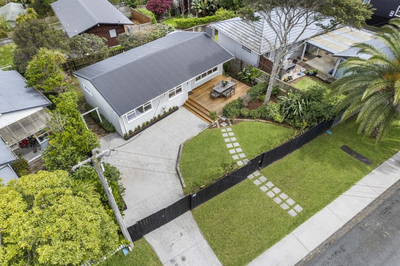 2/19 Drome View Place, Beach Haven, Auckland - Carousel 15