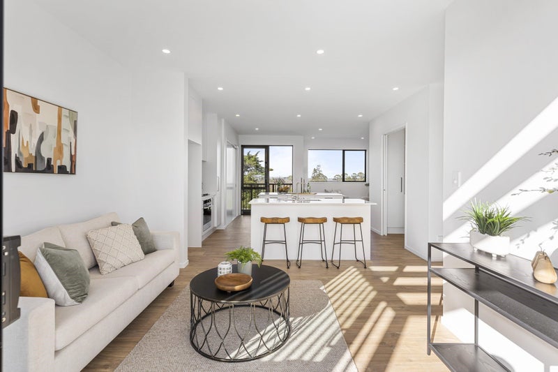 7 Rita Meredith Road, Wai o Taiki Bay, Auckland - Carousel 1