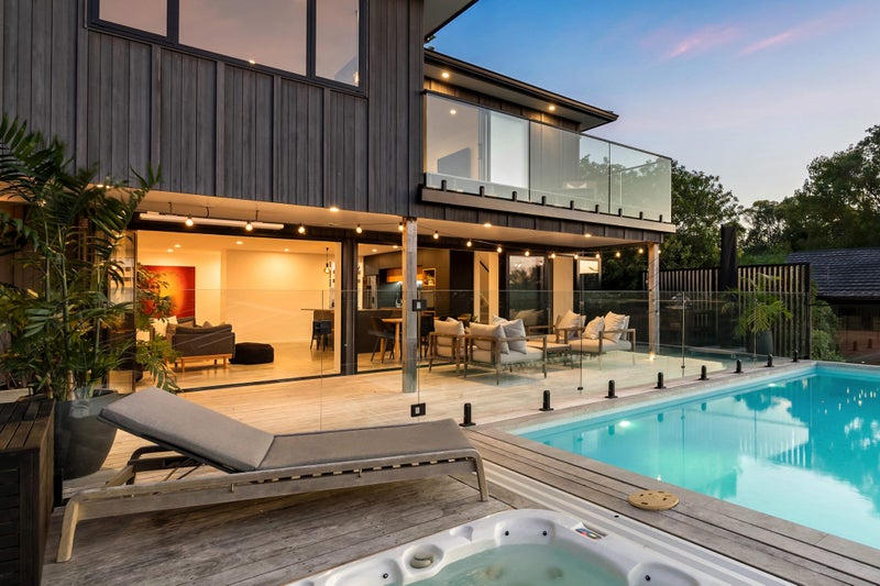 45 Kowhai Road, Mairangi Bay, Auckland - Carousel 1