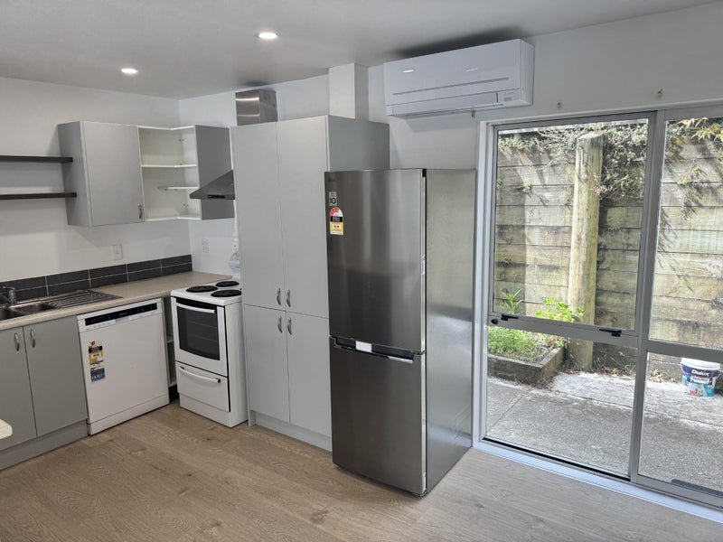 7/33 Hiropi Street, Newtown, Wellington - Carousel 2