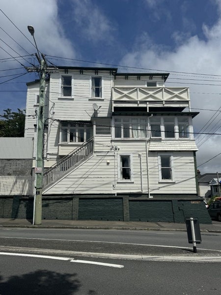 77 Brougham Street, Mount Victoria, Wellington - Carousel 18