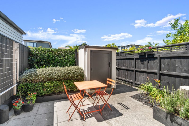 44 Fenchurch Street, Glen Innes, Auckland - Carousel 1