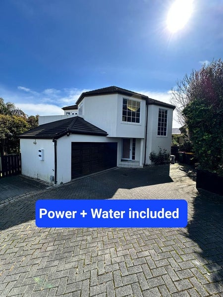 2/13 Markham Place, Bucklands Beach, Auckland - Carousel 1