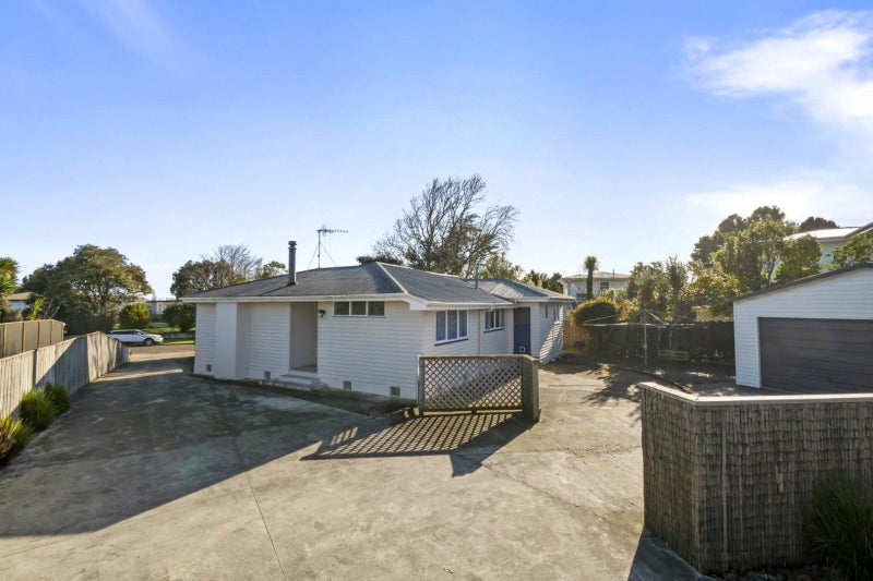 43 Sheffield Street, Awapuni, Palmerston North - Carousel 13