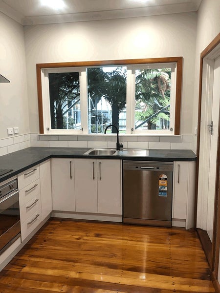 115 Main Road, Clive, Clive - Carousel 1