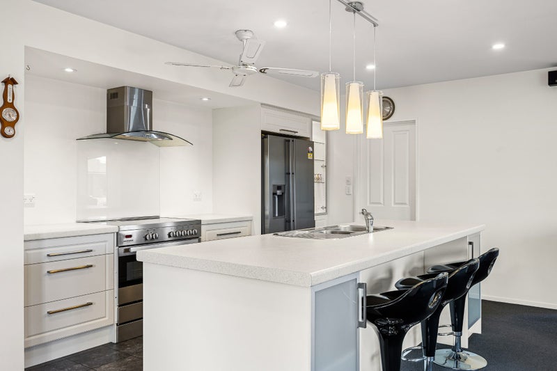 23 Broken Run, Wigram, Christchurch - Carousel 2