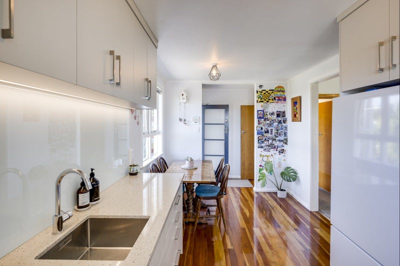 4 Totara Street, Taradale, Napier - Carousel 2