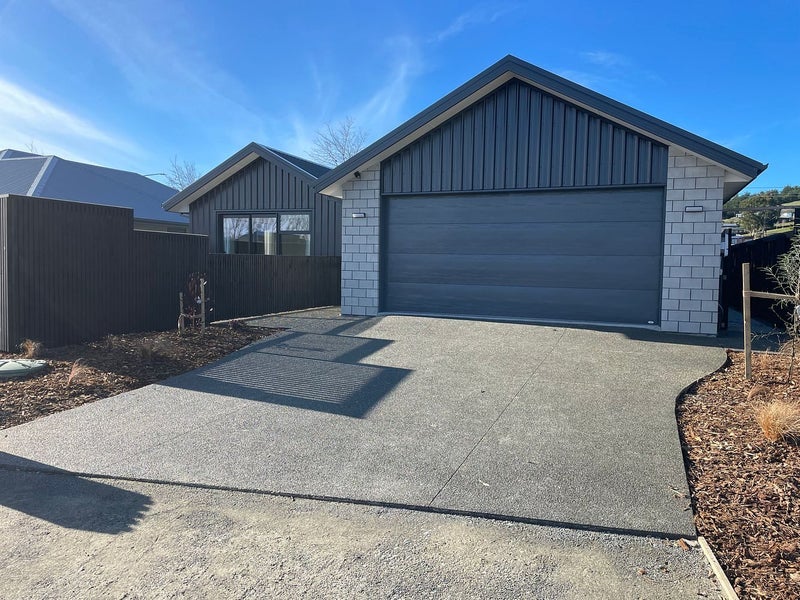 16 Dray Place, Halswell, Christchurch - Carousel 1