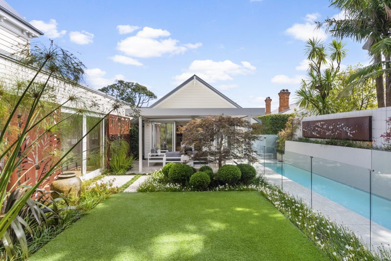 27 Clifton Road, Herne Bay, Auckland - Carousel 1