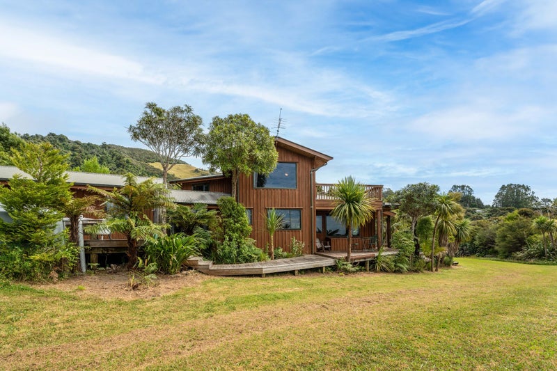 833 Collingwood-Puponga Main Road, Collingwood - Carousel 2