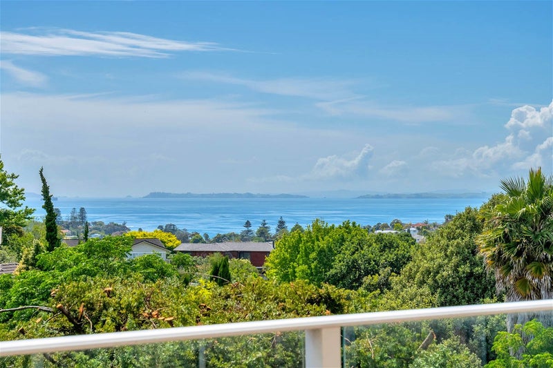 1/135 Glamorgan Drive, Torbay, Auckland - Carousel 1