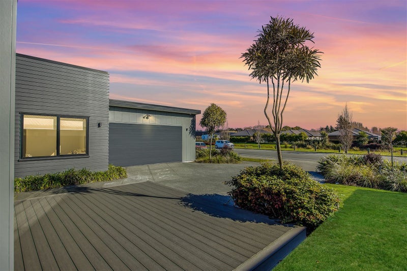 25 Prestons Park Drive, Marshland, Christchurch - Carousel 1
