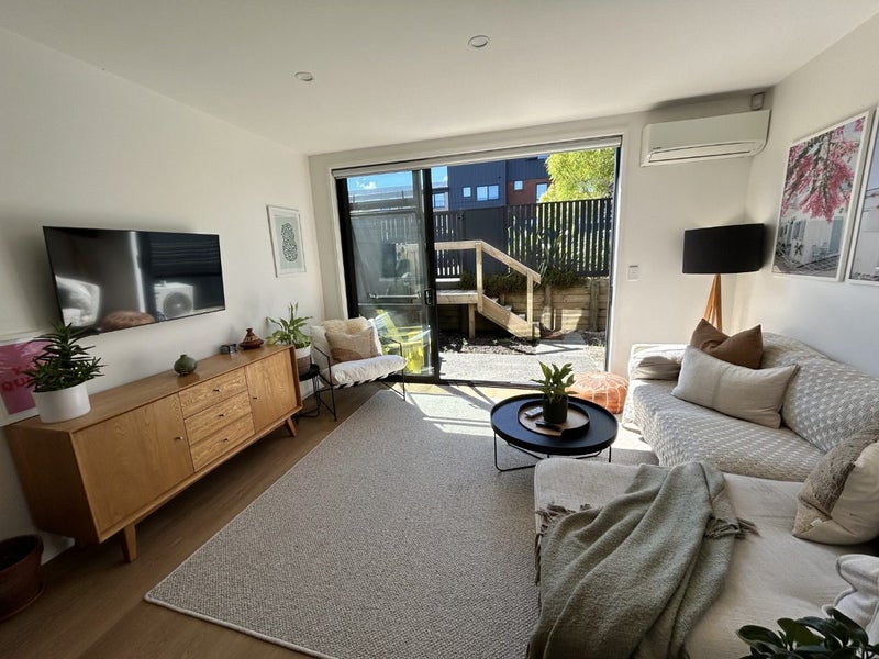 7 Kotuitui Street, Manukau, Auckland - Carousel 1