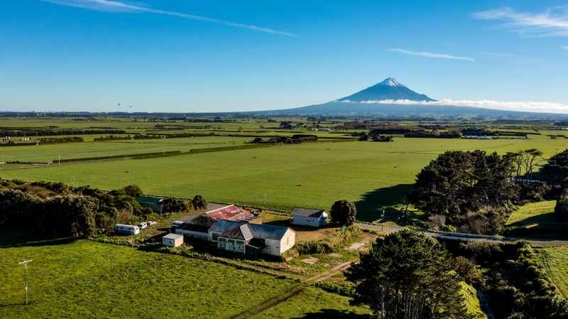 1101 Normanby Road, Hawera - Carousel 1