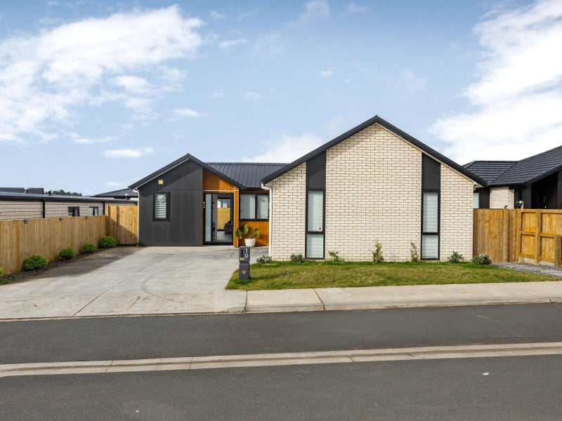 19 Inuwai Street, Glenview, Hamilton - Carousel 1