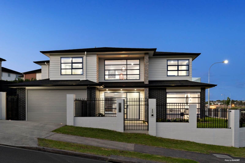 1 Alloway Street, Westgate, Auckland - Carousel 2