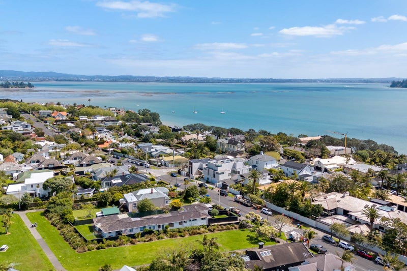 2/14 Argyle Street, Herne Bay, Auckland - Carousel 26