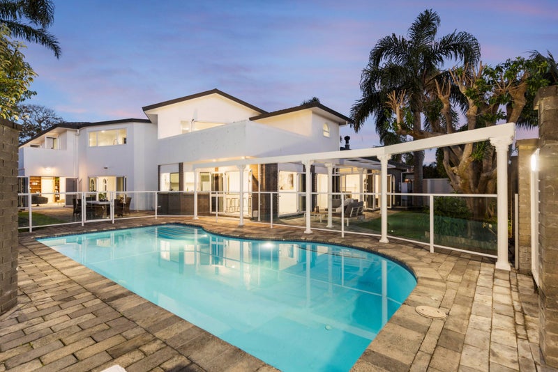 8 Motuora Road, Manly, Whangaparaoa - Carousel 1