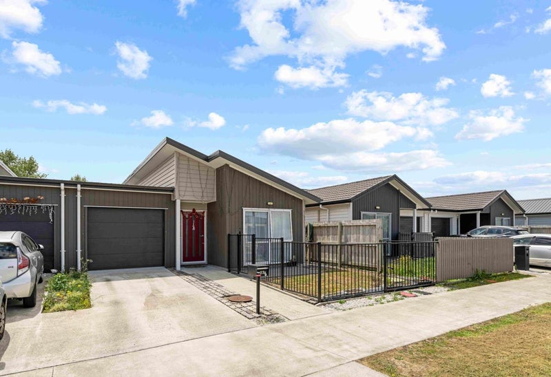 23 Kutukutu Street, Takanini, Auckland - Carousel 1