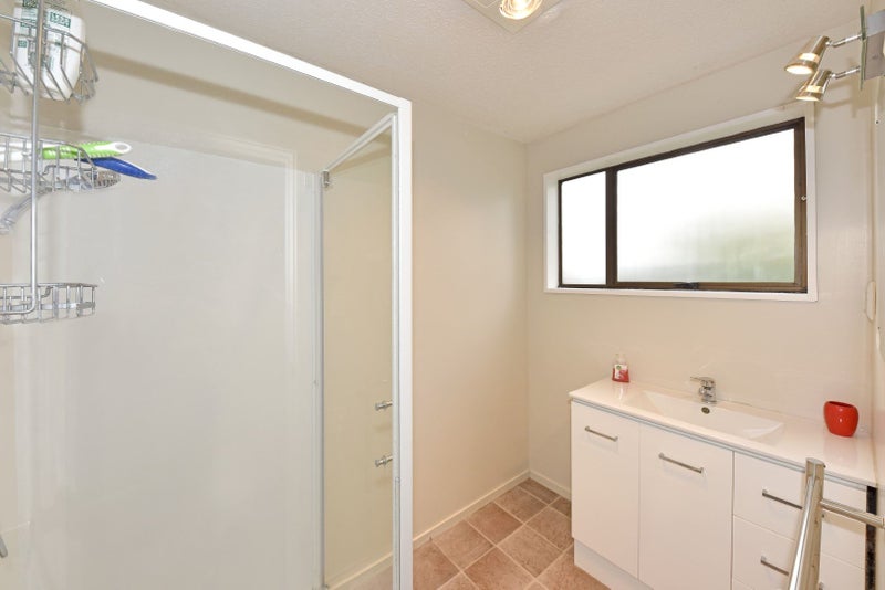 2/22 Aldwins Road, Phillipstown, Christchurch - Carousel 16