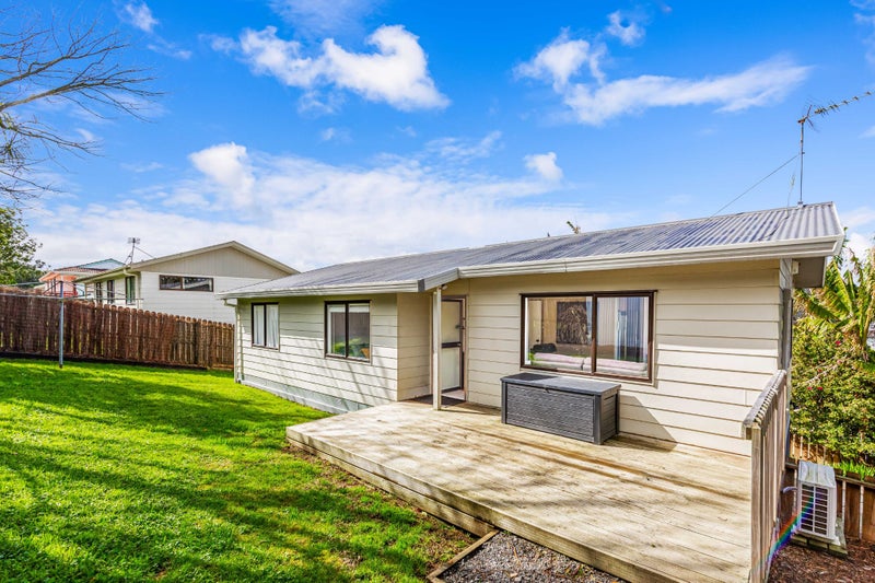 2/24 Chislehurst Street, Henderson, Auckland - Carousel 2