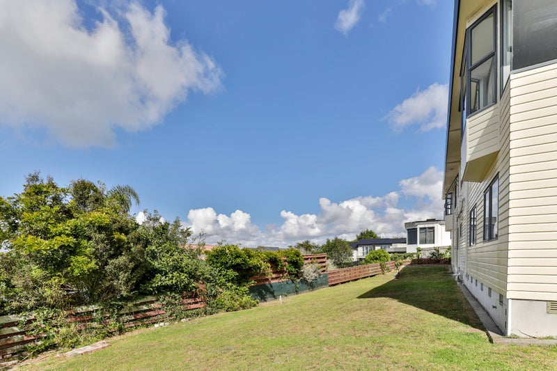 156 Mokoia Road, Chatswood, Auckland - Carousel 23