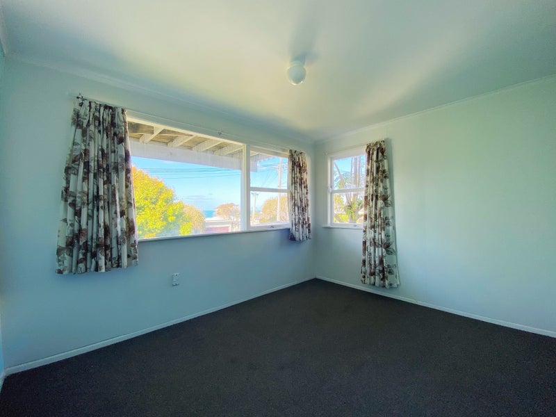 1/28 Rangitoto Terrace, Milford, Auckland - Carousel 2