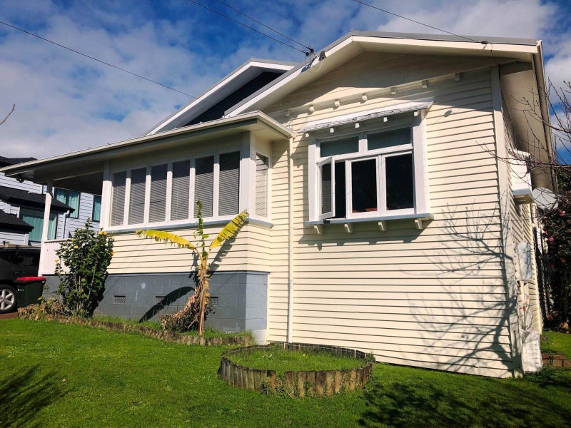 8 Beckenham Avenue, Royal Oak, Auckland - Carousel 2