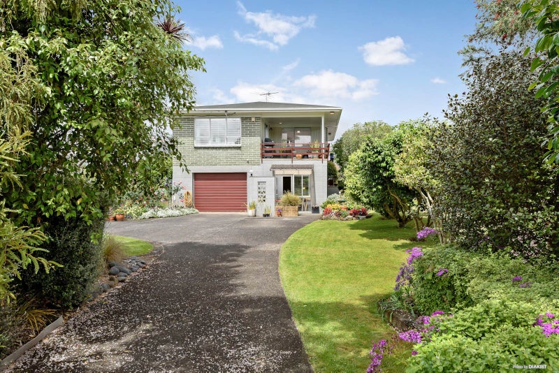 53 Victoria Avenue, Waiuku, Waiuku - Carousel 1