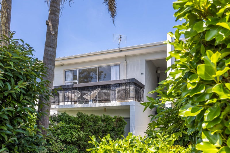 10/1 Norrie Avenue, Mount Albert, Auckland - Carousel 1