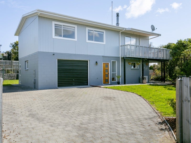 14 Wembley Place, Richmond Heights, Taupo - Carousel 1