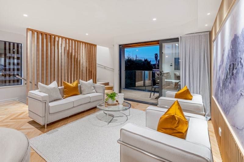 8/16 Mapau Road, Greenlane, Auckland - Carousel 1