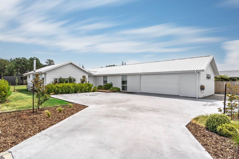 10 Wycliffe Place, Solway, Masterton - Carousel 1