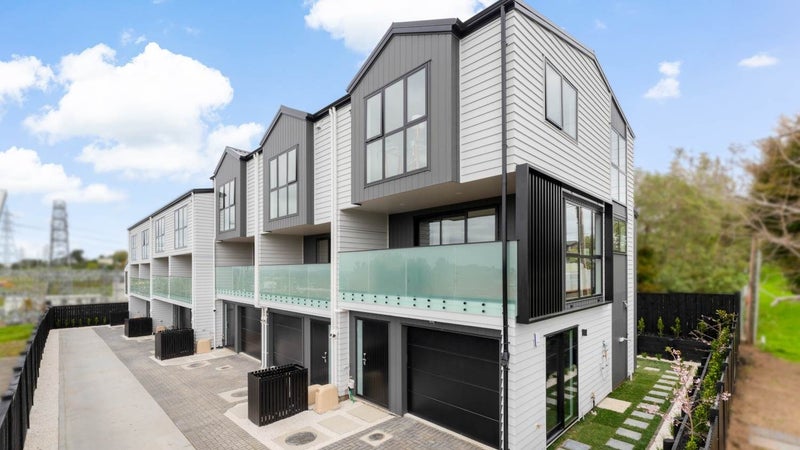 6/34 Lincoln Park Avenue, Massey, Auckland - Carousel 1