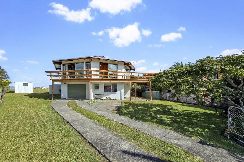 1413 Whangaparaoa Road, Army Bay, Whangaparaoa - Carousel 1