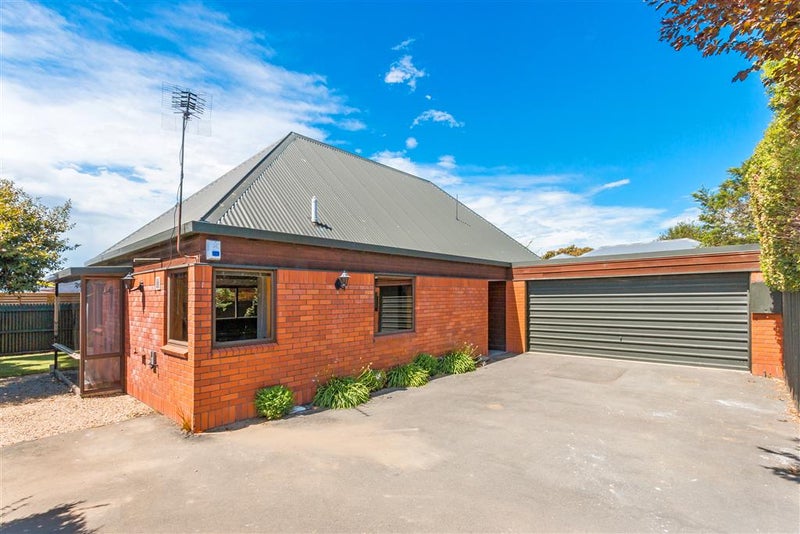 2/8 Bentley Street, Russley, Christchurch - Carousel 1