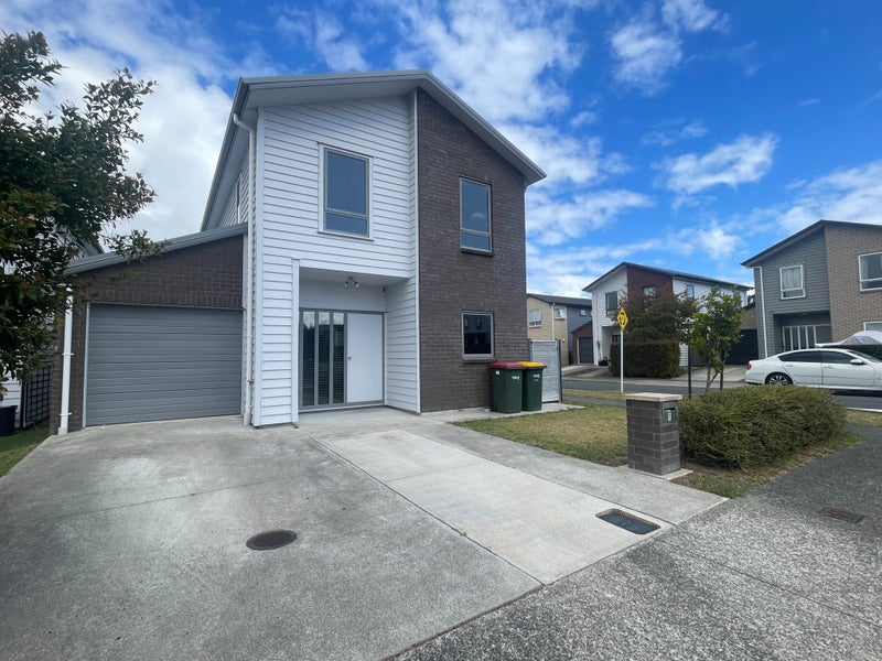 1 Apa Street, Weymouth, Auckland - Carousel 2