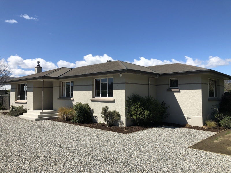 23 Main Road, Luggate, Wānaka - Carousel 1