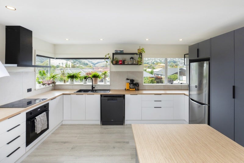 63 Malcolm Avenue, Beckenham, Christchurch - Carousel 2